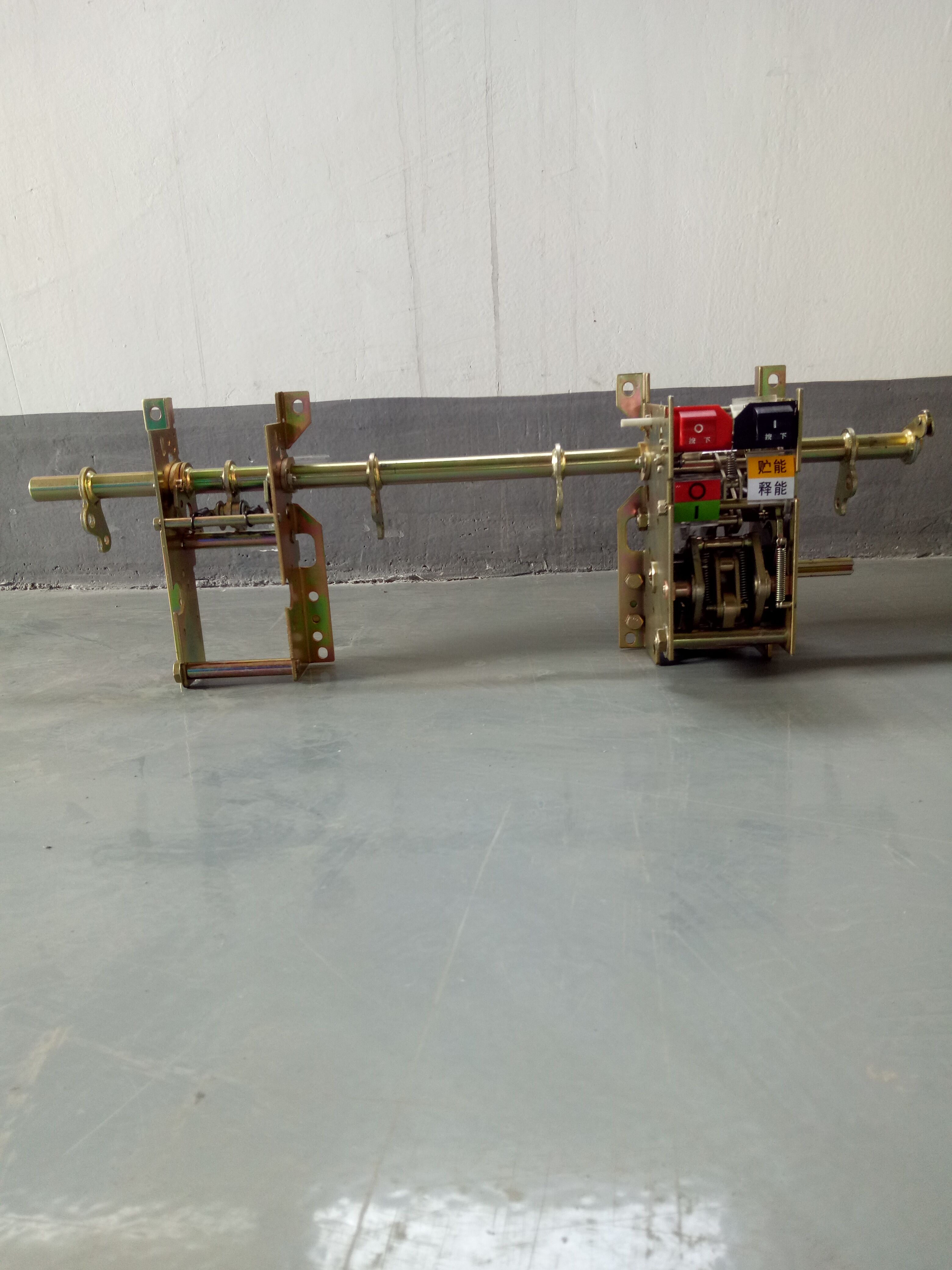 DW45機(jī)構(gòu)框三三級(jí).jpg DW45機(jī)構(gòu)框三三級(jí).jpg